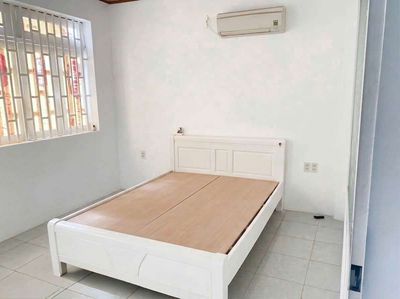 Rent a nice house for six million. Two bedrooms, two bathrooms.