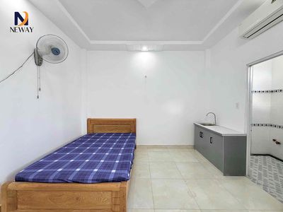 New apartment built full of super-beautiful furniture - free sky windows
