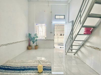 The high guard room is at Lê Văn Việt -- cnc - man district 9