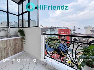 Rent a new 100 percent free kitchen studio.
