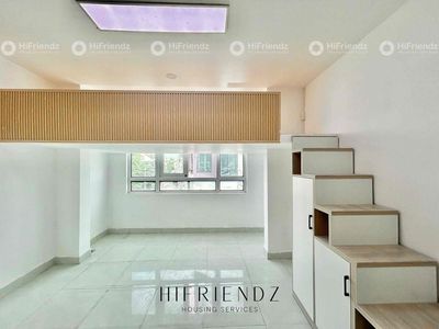 Rent a large guard room in 44 large streets near a rich college.