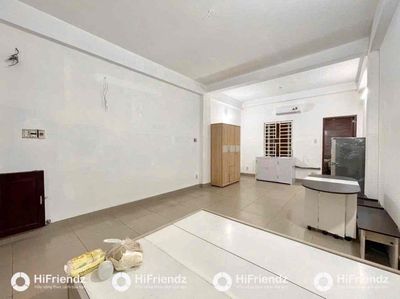 The 40 - square - foot - wide apartment near the University of Hong Pang, the Se - Se - Setenes, District 10