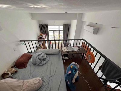 Rent a super large apartment where four-four cars can get it.