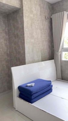 We'll rent Chung cư Thanh Nhựt-- there's interior- two bedrooms, two toilets-- seven million.