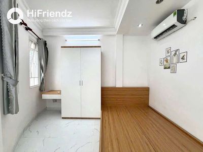A 100 percent new balcony bedroom in 1-ray district.