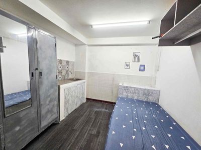 Rent the District 3 room.