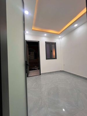 Rents 1/Chiến Lược - . . . east 7.5 trieu-two bedrooms-car alleys