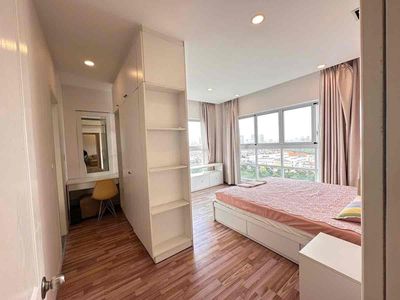 Rent Happy Valley 3 beautiful bedrooms high level interiors