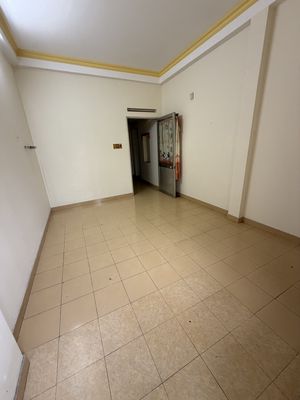 Rent a business. 3.6 mm behind 5 m 3 floors for 18 million