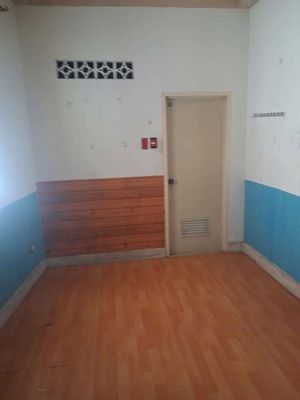 Rent room.