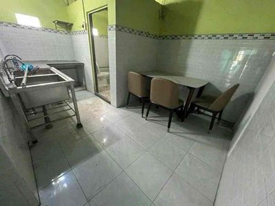 Renting a house of 135 meters per month.