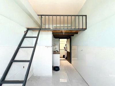 Renting a service apartment right near Lang University, University of Technology.
