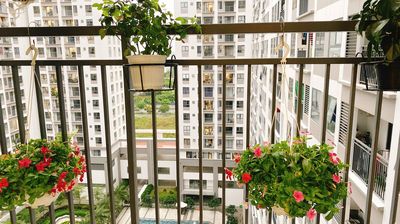 District 7 Hatevard rents one bedroom -2 bedroom 3 bedrooms, a bonus plus a heat tank.
