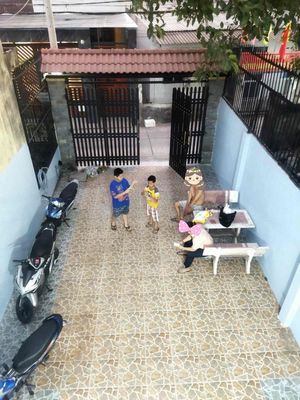 Rent cheap housing pmqt tch District 12 200 meters a floor 3 bedroom 2 car toilet 8 million vip