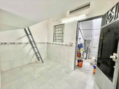 The ground floor is cheap, guarded 1 m9