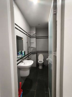 Rent room 22 meters wide with interior.