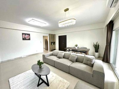 Zqz House Two, handsome Kris M2 3 bedrooms 2 full of beautiful furniture