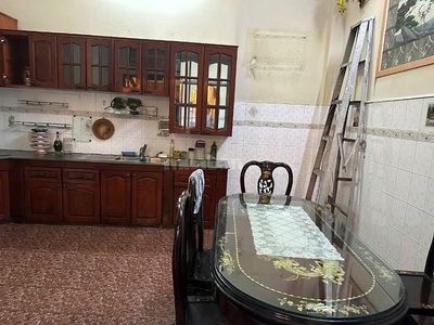 Rent the whole-- Công Trường An Đông cash-- 45 million a month.