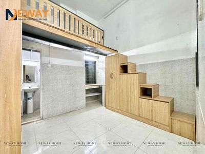 Duprix's room is high up near the University of Constitution, University of FAIT.