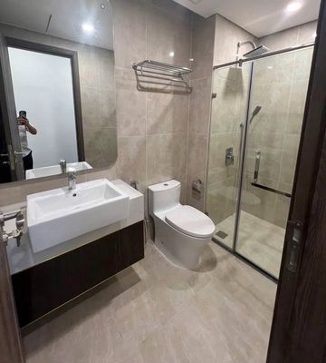 Rent C/c Plaza Republic, 717 Good-Two bedrooms, ntcb at 12 million a month.