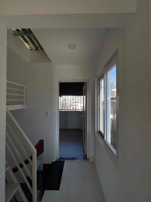 The main alley three bedroom three-squeaks in business combination!