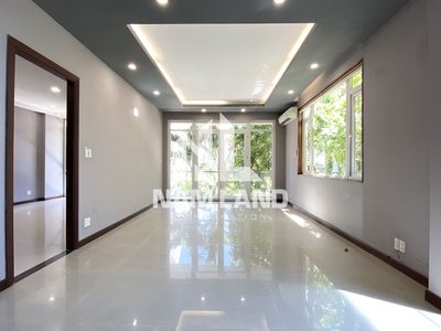 The house has been rented at 180 m2 floor 2 houses 5 P 5 toilets 90,000 yen at 30 million