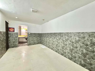 Cheap studio right across the middle cpt, cvpm