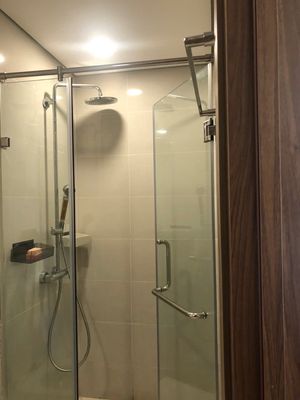 Rent the blue rooms 3 bedrooms, give them the heat and helmets.