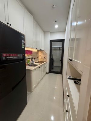 We need to rent two bedrooms, two bathrooms, a full apartment building, the capital of centrosa District 10