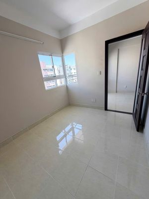 Rent a three-p apartment 2 toilets with air conditioning in C/c Cat only 11 million a month