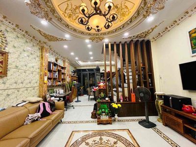 The 4th floor square is located in Huỳnh Tấn Phát P.Z.qz1.