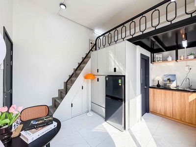 New room built near lotte, boring channel bridge, blooming, production, paint.