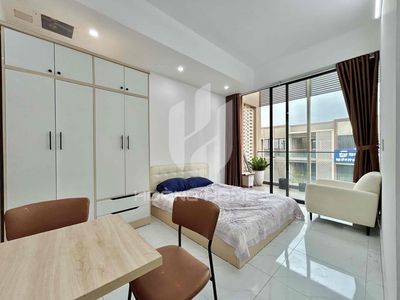 The apartment is one living room, one living room, one bathroom. The area uses 45 meters.2 at The Global City.