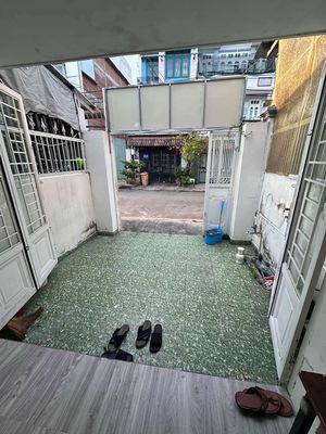 Rent the original house on the front street of Lâm Văn Bền.