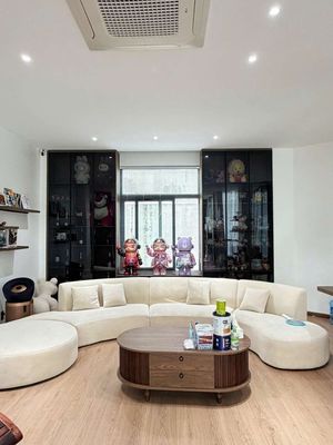 Rent villa-- Chu Văn An at 12 Bình Thạnh
