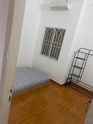 The room is downtown Nguyễn Trãi.
