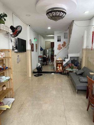 Rent a 45th Street house near Emart Pon Humber 1 1st floor 2 bedroom 7 million