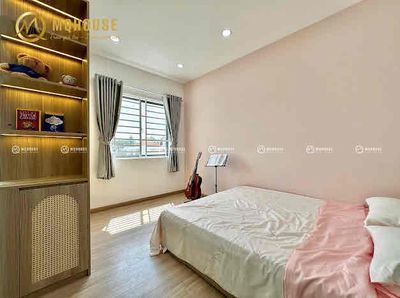 studio new interior - right etown Cộng Hoà - empty