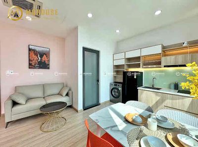studio new interior - right etown Cộng Hoà - empty