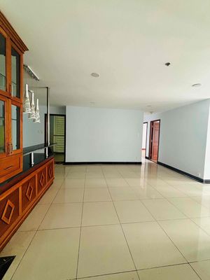Rent the Vietcong District apartment 8 115 meters 2 bedrooms in the cool view