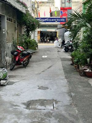 13 million_5 x18 m floating in the alleyway of Vườn Lài_for the Tân Phú district