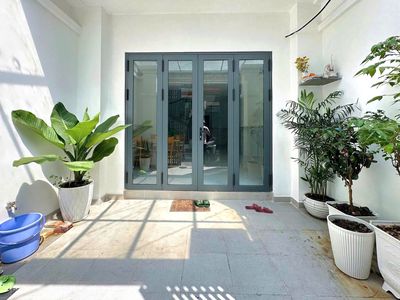 Cộng Hoà, Tân Bình. area 4 x 15-minus 2 floors 4 bedrooms, 4 toilets