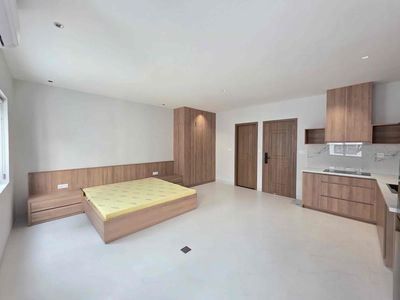 Sky Window studio is at Kadc Airbar Phạm Hữu Lầu