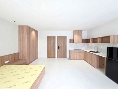 Sky Window studio is at Kadc Airbar Phạm Hữu Lầu