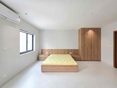 Sky Window studio is at Kadc Airbar Phạm Hữu Lầu