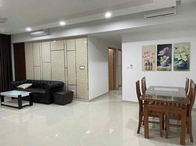 It's the owner of the rental celadon brother Aldrich 105 M2 3 bedrooms that are beautiful 18 million a month