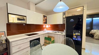 View the fireworks, two bedrooms 80 meters 2 at P. Check.