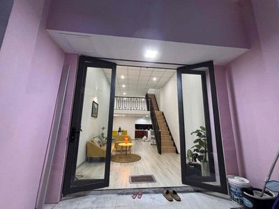 3 floors 4.2 x11 m Hồng Lạc, capable of having sofa, washing machine-in-dum, kd