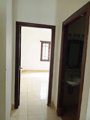 Rent room.