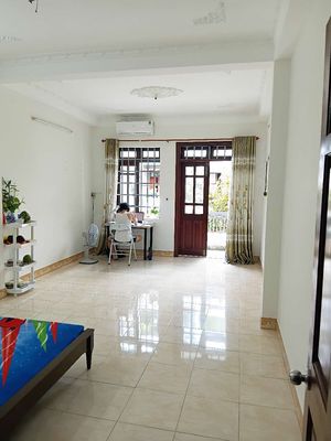 Rent room.